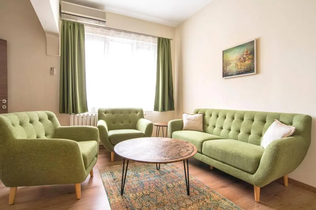 Elegant & Stylish 2 Bedroom Top Central Apartment Sofía Bulgaria